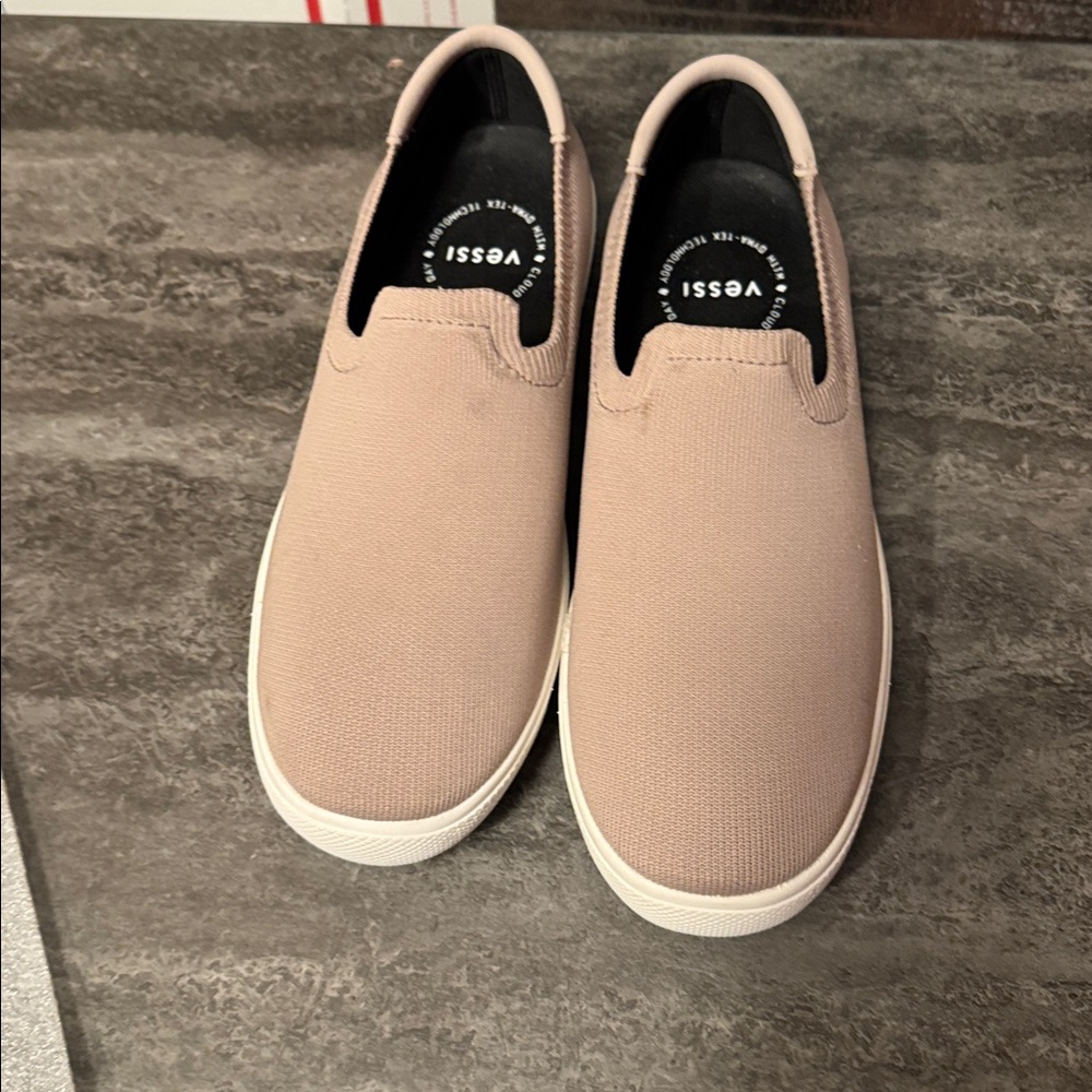 Vessi Men's Slip-On Loafers - Taupe . Size W8 - Picture 3 of 8